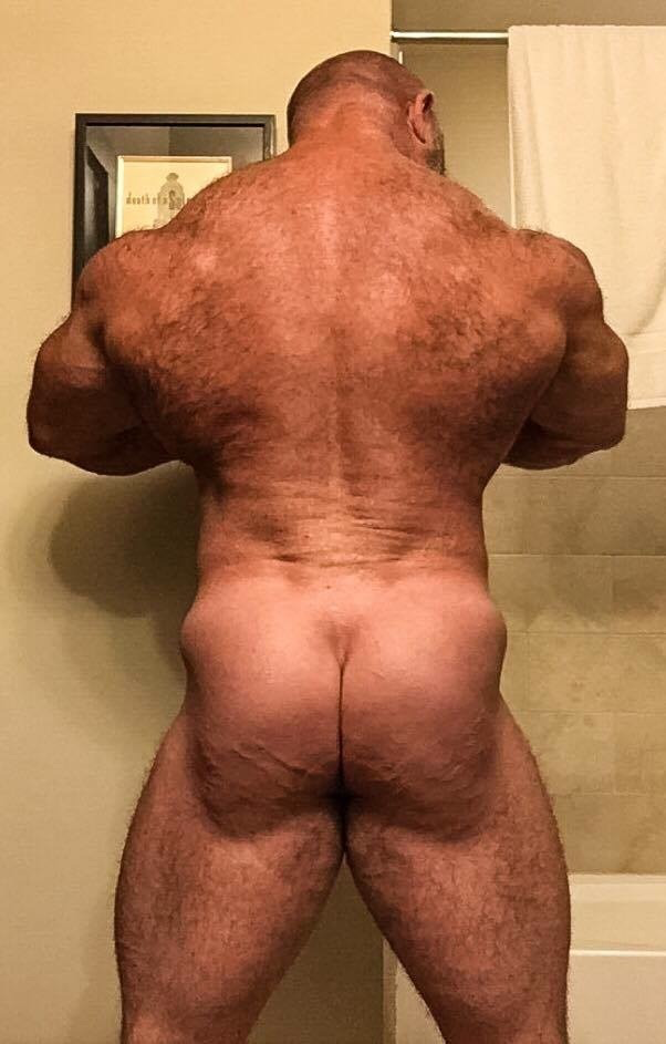 Photo by Smitty with the username @Resol702,  November 18, 2020 at 10:24 PM. The post is about the topic Gay Hairy Back