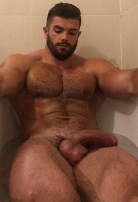 Photo by Smitty with the username @Resol702,  February 7, 2019 at 5:18 AM. The post is about the topic Gay Hairy Men