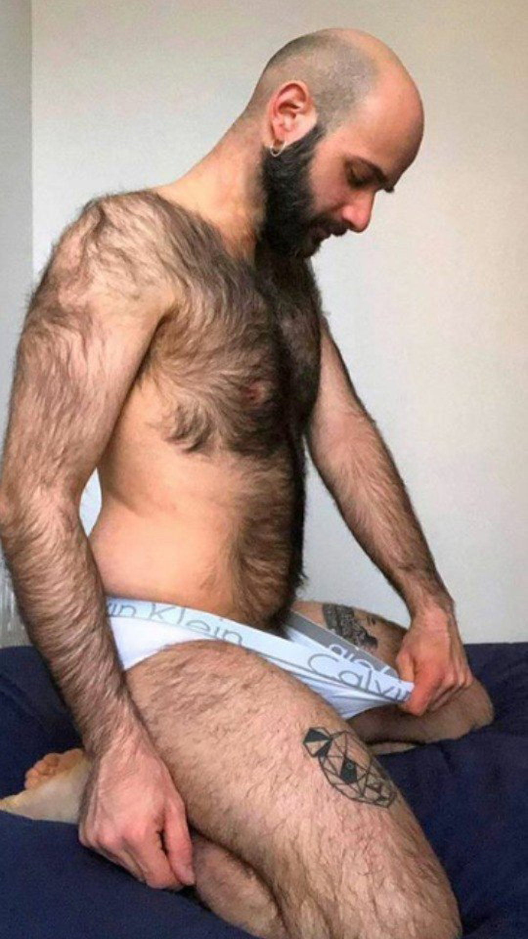 Photo by Smitty with the username @Resol702,  April 15, 2024 at 2:40 PM. The post is about the topic Gay Hairy Men