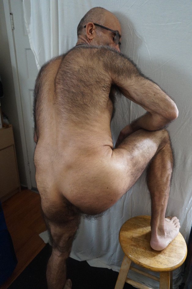 Photo by Smitty with the username @Resol702,  June 16, 2023 at 2:49 PM. The post is about the topic Gay Hairy Back