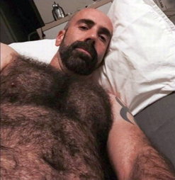 Photo by Smitty with the username @Resol702,  July 27, 2019 at 4:37 PM. The post is about the topic Gay Hairy Men