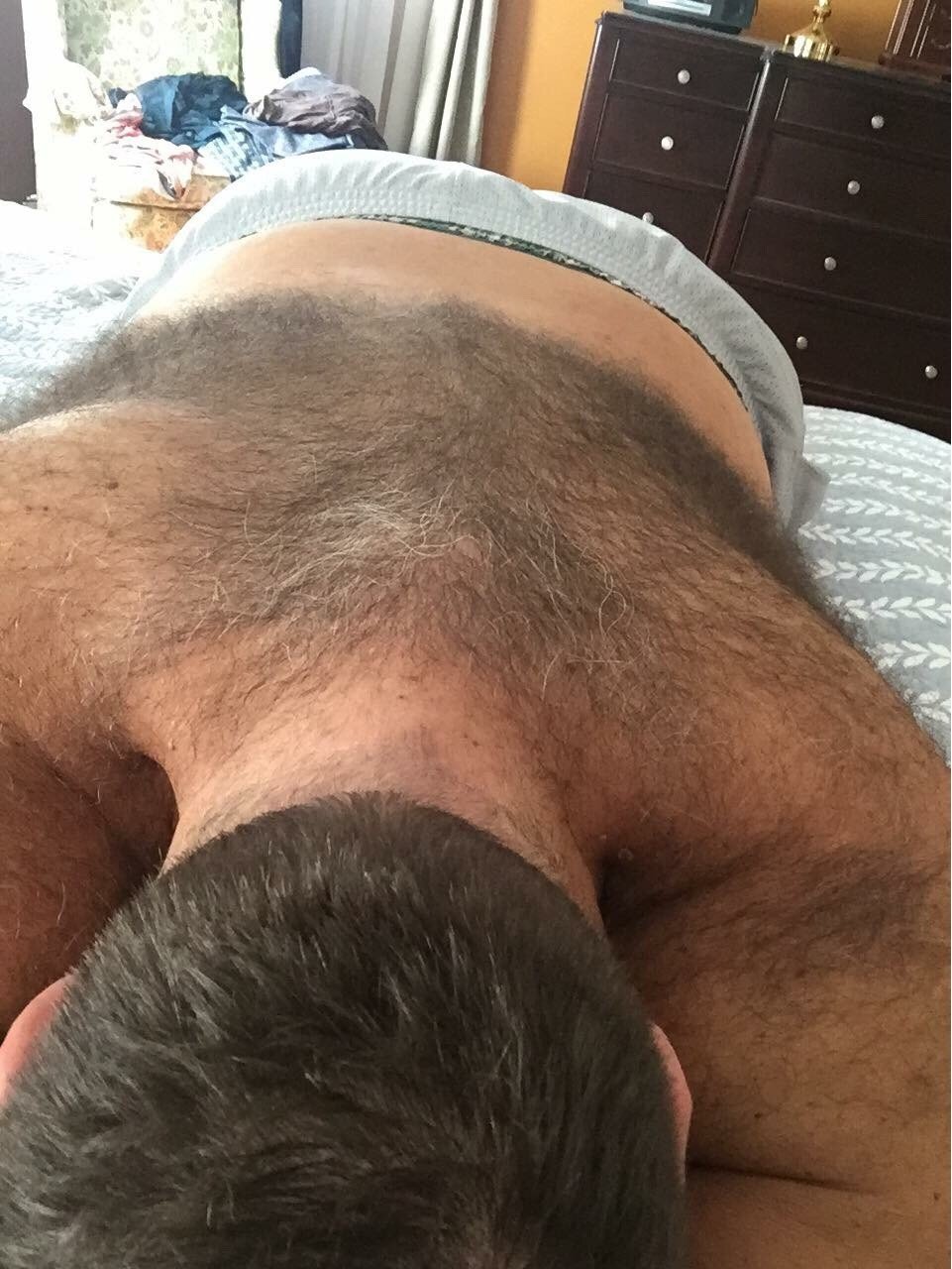 Photo by Smitty with the username @Resol702,  August 27, 2019 at 5:07 PM. The post is about the topic Gay Hairy Men