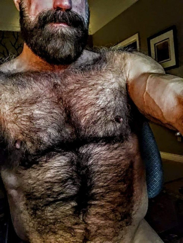 Photo by Smitty with the username @Resol702,  December 3, 2020 at 1:02 AM. The post is about the topic Hairy bears