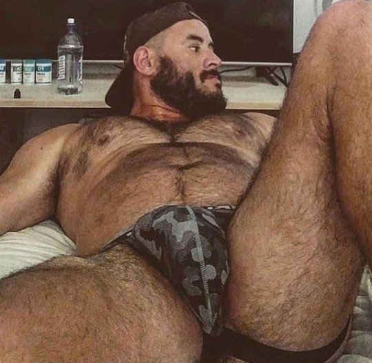 Photo by Smitty with the username @Resol702,  January 24, 2019 at 4:09 PM. The post is about the topic Gay Hairy Men