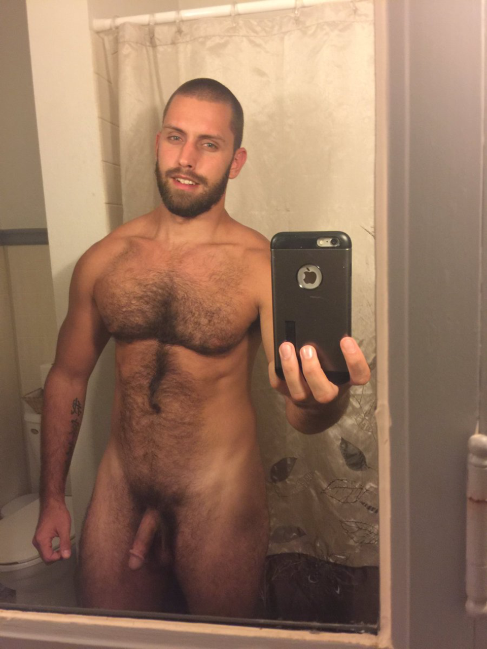Photo by Smitty with the username @Resol702,  March 26, 2019 at 2:55 PM. The post is about the topic Gay Hairy Men