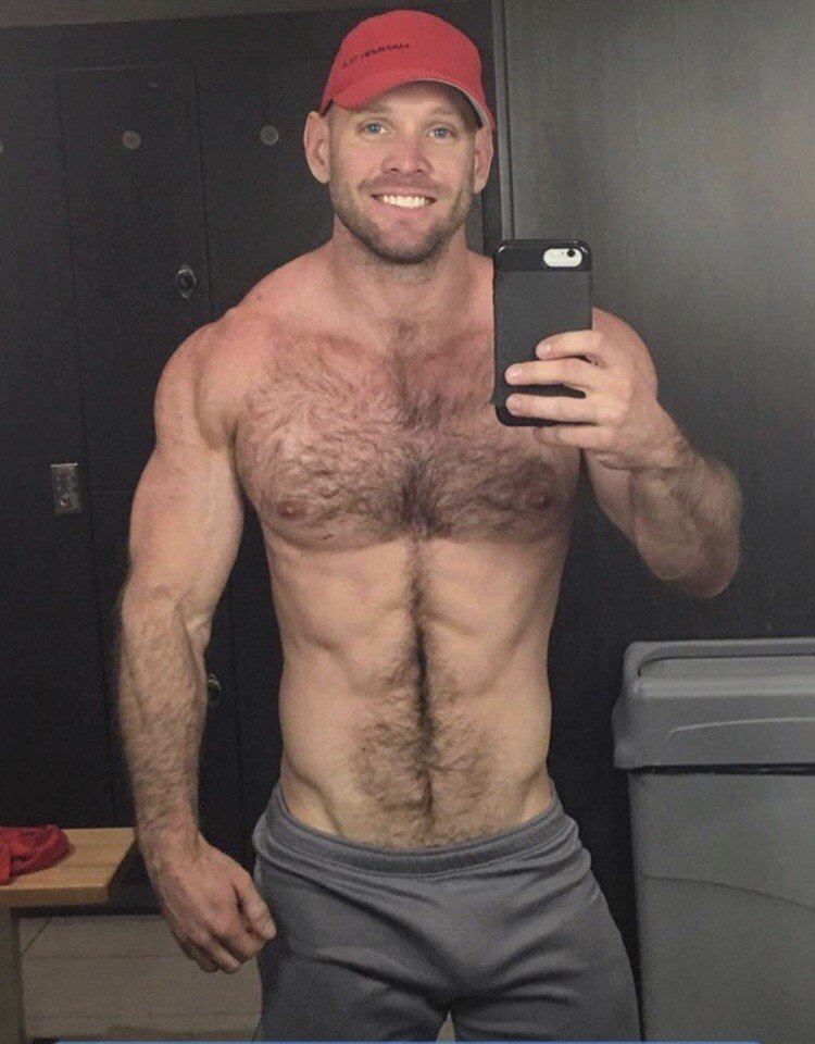 Photo by Smitty with the username @Resol702,  April 27, 2019 at 3:31 PM. The post is about the topic Gay Hairy Men