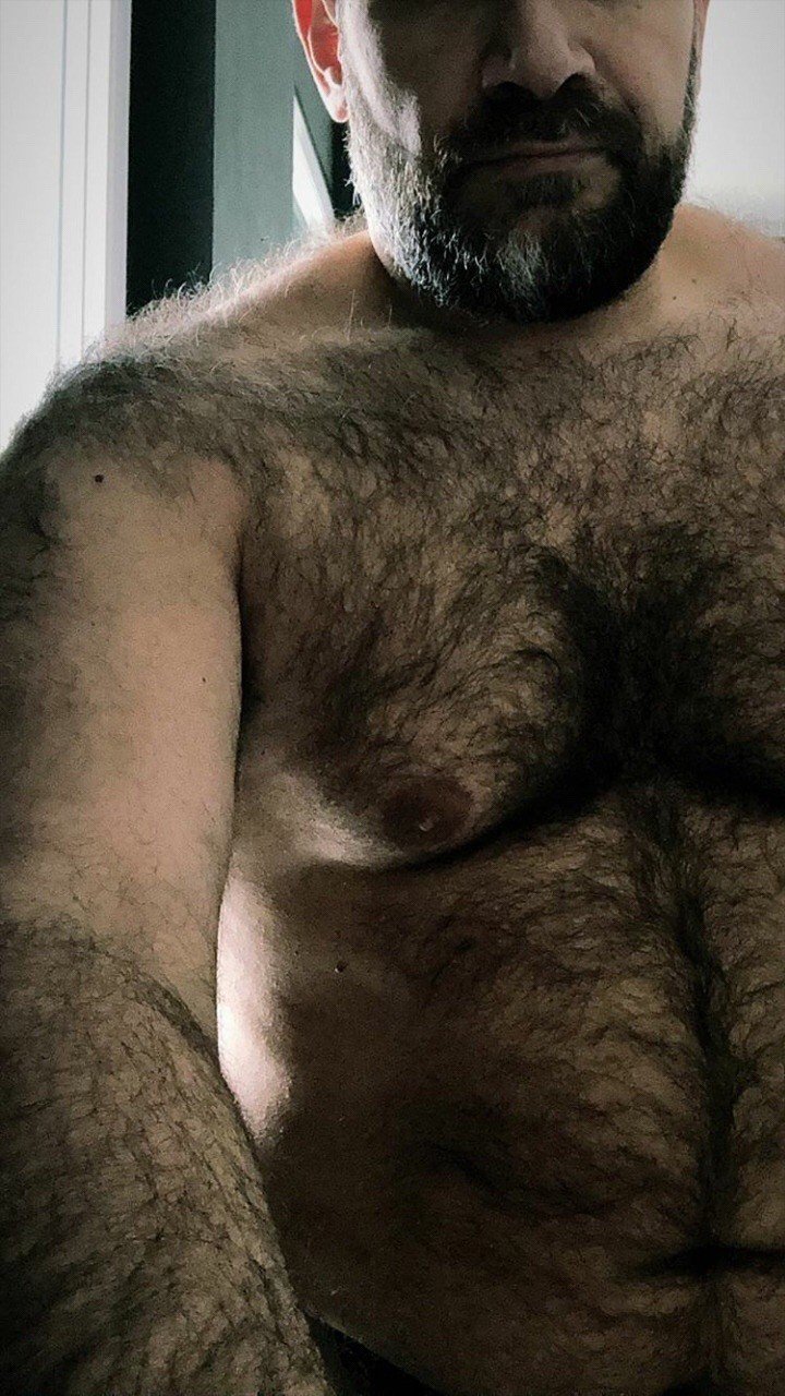 Photo by Smitty with the username @Resol702,  May 12, 2019 at 3:55 AM. The post is about the topic Hairy bears