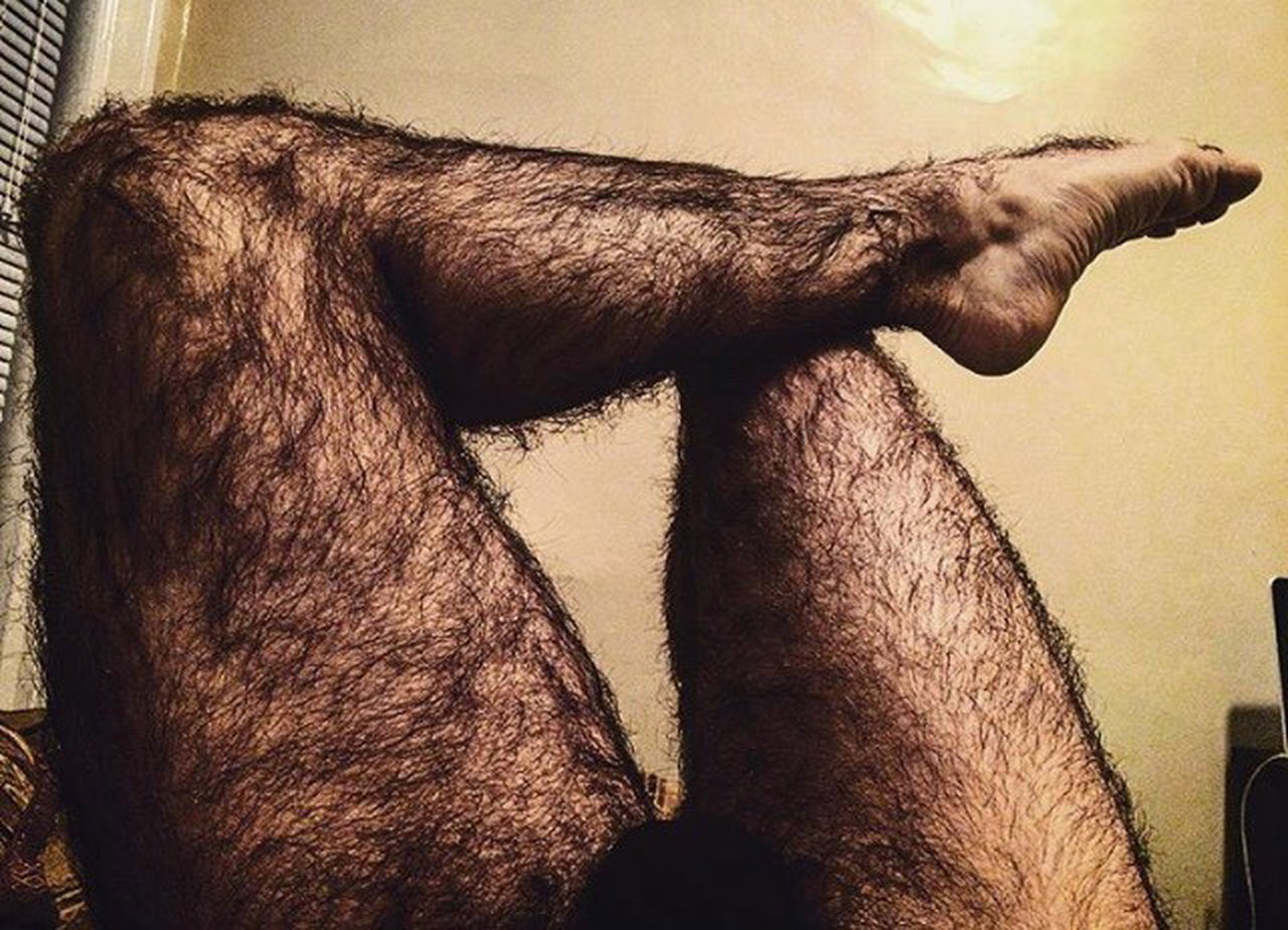 Photo by Smitty with the username @Resol702,  October 2, 2019 at 3:16 PM. The post is about the topic Gay hairy legs