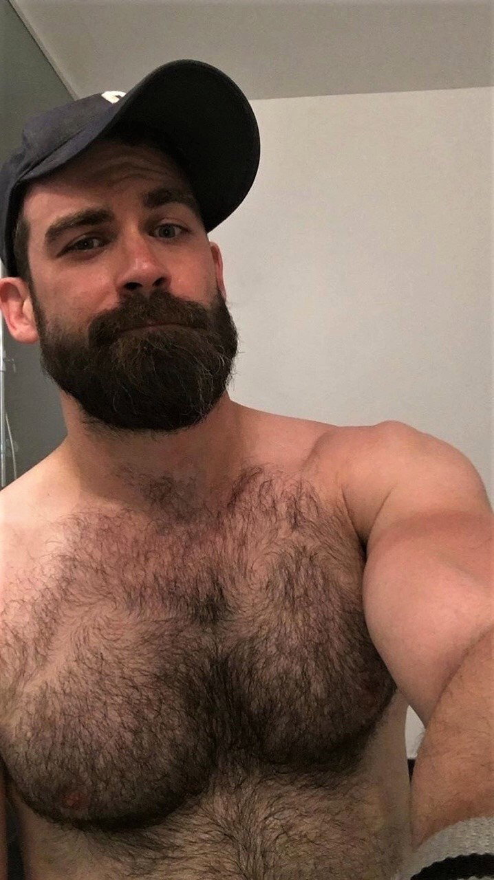 Photo by Smitty with the username @Resol702,  January 16, 2019 at 4:16 PM. The post is about the topic Gay Hairy Men