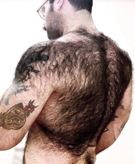 Photo by Smitty with the username @Resol702,  June 17, 2024 at 2:54 PM. The post is about the topic Gay Hairy Back