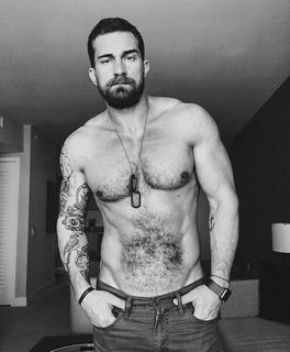 Photo by Smitty with the username @Resol702,  April 6, 2019 at 7:50 PM. The post is about the topic Gay Hairy Men