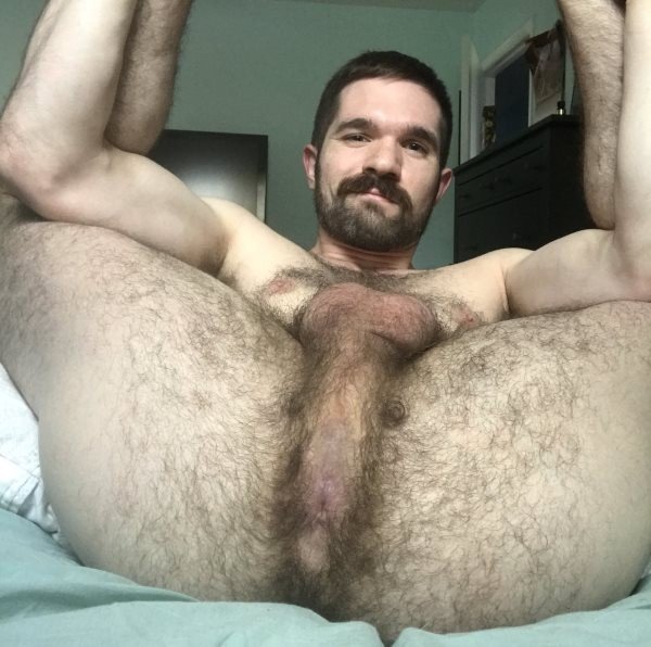 Photo by Smitty with the username @Resol702,  June 6, 2019 at 4:06 AM. The post is about the topic Gay Asshole and the text says 'Nice hairy hole'