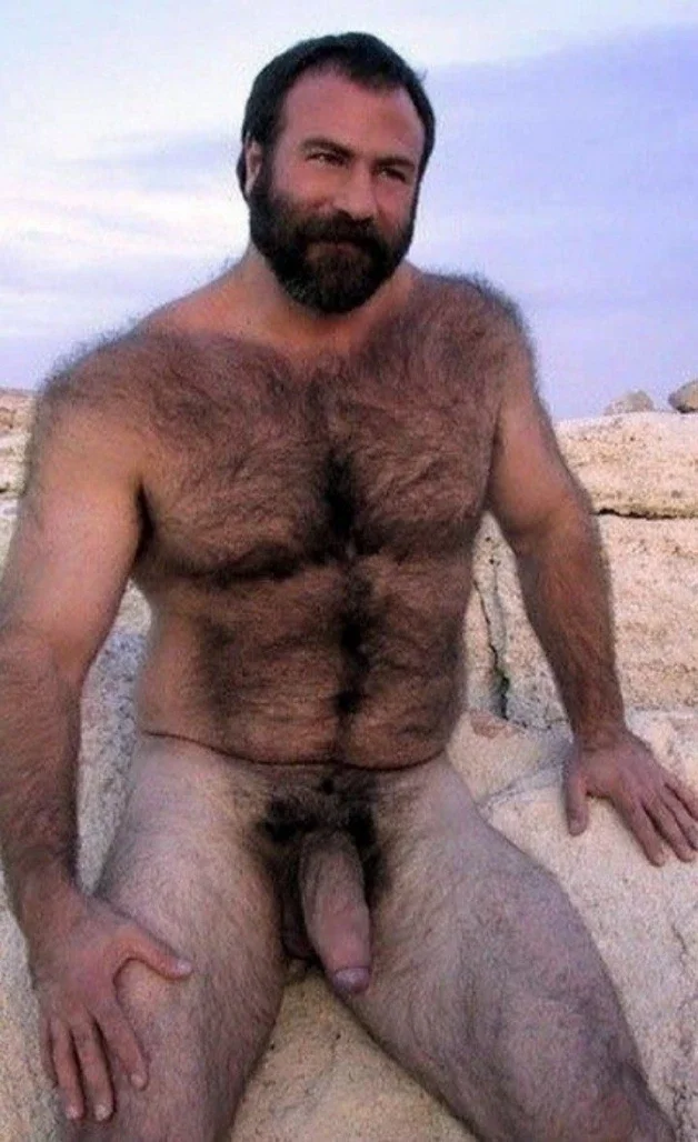 Photo by Smitty with the username @Resol702,  March 18, 2024 at 2:44 PM. The post is about the topic Gay Hairy Men