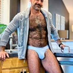 Photo by Smitty with the username @Resol702,  February 19, 2024 at 3:57 PM. The post is about the topic Gay Hairy Men