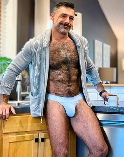 Photo by Smitty with the username @Resol702,  February 19, 2024 at 3:57 PM. The post is about the topic Gay Hairy Men