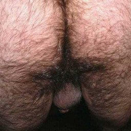 Photo by Smitty with the username @Resol702,  January 19, 2021 at 3:40 PM. The post is about the topic Hairy butt