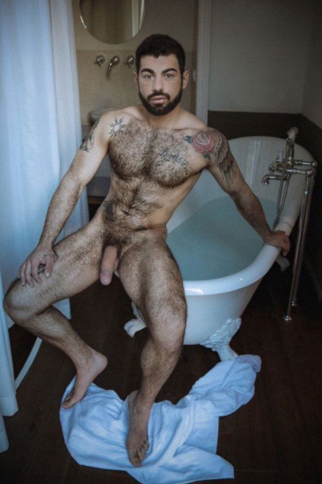 Photo by Smitty with the username @Resol702,  February 12, 2021 at 3:45 PM. The post is about the topic Gay Hairy Men