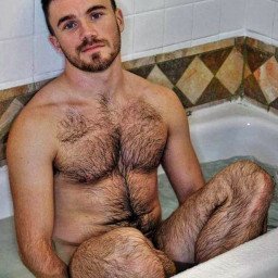 Photo by Smitty with the username @Resol702,  December 4, 2023 at 4:42 PM. The post is about the topic Gay Hairy Men