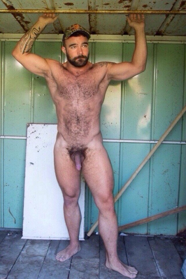 Photo by Smitty with the username @Resol702,  January 30, 2021 at 3:42 PM. The post is about the topic Gay Hairy Men