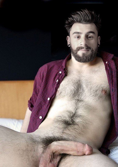 Photo by Smitty with the username @Resol702,  January 6, 2019 at 7:12 PM. The post is about the topic Gay Hairy Men