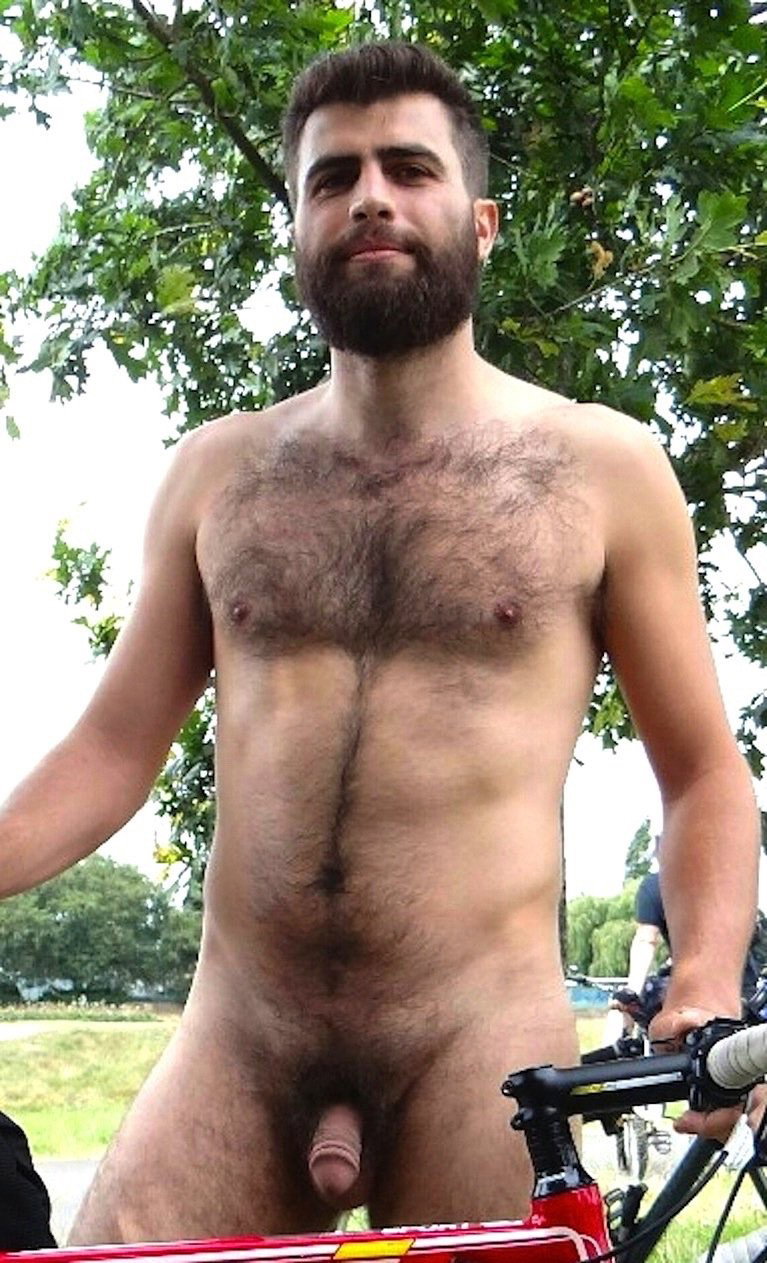Photo by Smitty with the username @Resol702,  February 10, 2020 at 5:41 PM. The post is about the topic Gay Hairy Men