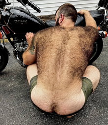 Photo by Smitty with the username @Resol702,  August 10, 2023 at 3:10 PM. The post is about the topic Gay Hairy Back