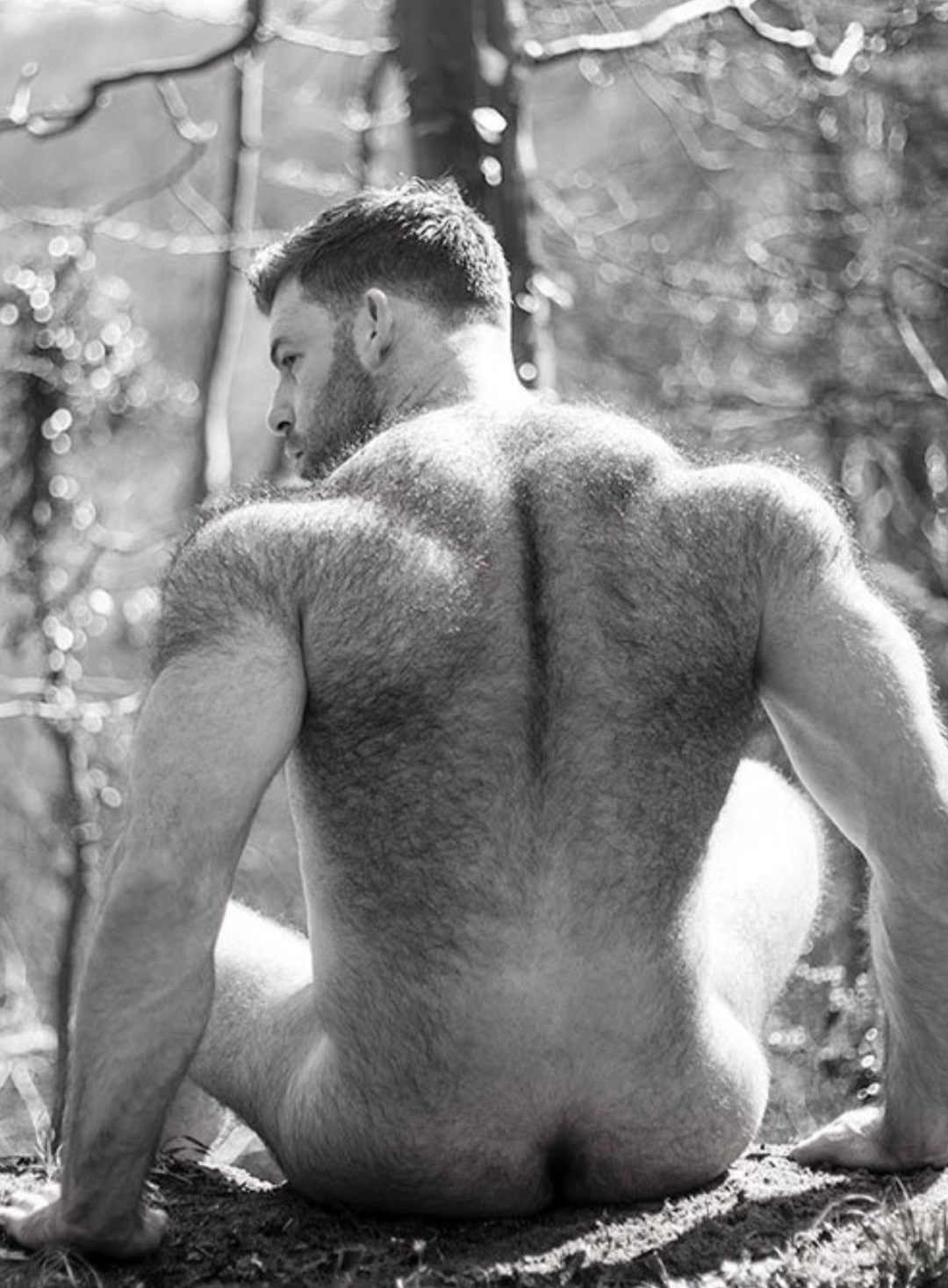 Photo by Smitty with the username @Resol702,  January 18, 2020 at 5:50 PM. The post is about the topic Gay Hairy Back