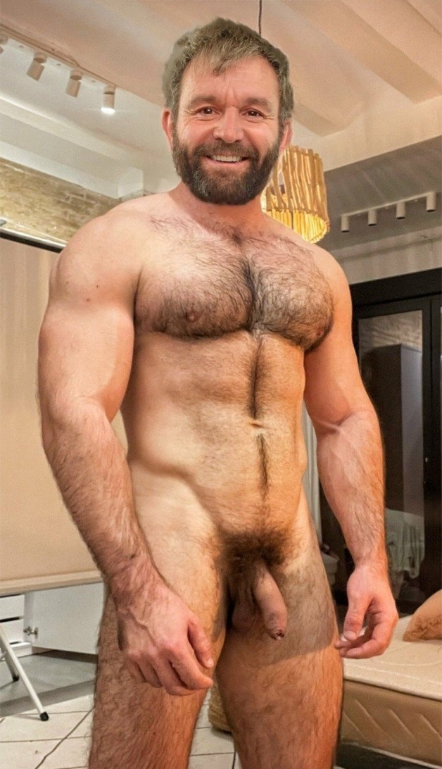 Photo by Smitty with the username @Resol702,  February 18, 2024 at 3:53 PM. The post is about the topic Gay Hairy Men