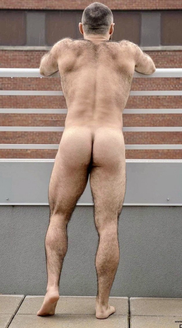 Photo by Smitty with the username @Resol702,  August 2, 2022 at 3:12 PM. The post is about the topic Gay Hairy Back