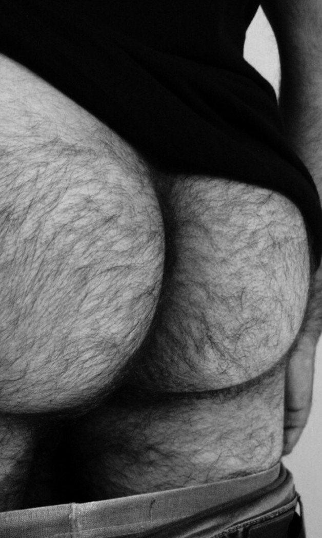 Watch the Photo by Smitty with the username @Resol702, posted on January 5, 2022. The post is about the topic Hairy butt.