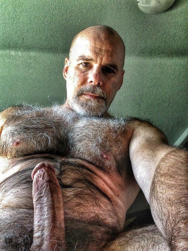 Photo by Smitty with the username @Resol702,  August 31, 2019 at 4:39 PM. The post is about the topic Gay Hairy Men