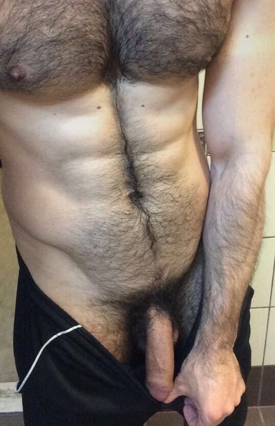 Photo by Smitty with the username @Resol702,  February 1, 2019 at 4:49 AM. The post is about the topic Gay Hairy Men