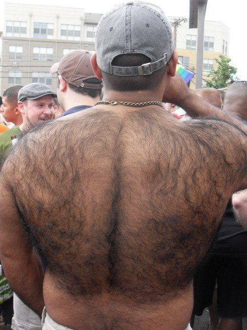 Photo by Smitty with the username @Resol702,  February 9, 2022 at 5:07 PM. The post is about the topic Gay Hairy Back