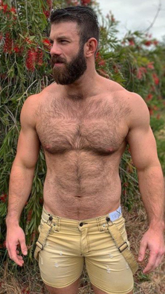Photo by Smitty with the username @Resol702,  August 21, 2019 at 4:55 PM. The post is about the topic Gay Hairy Men