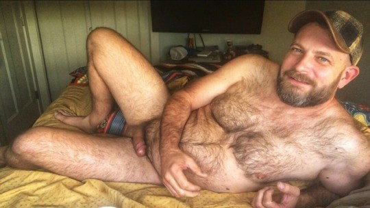 Photo by Smitty with the username @Resol702,  September 28, 2019 at 5:31 PM. The post is about the topic Gay Hairy Men