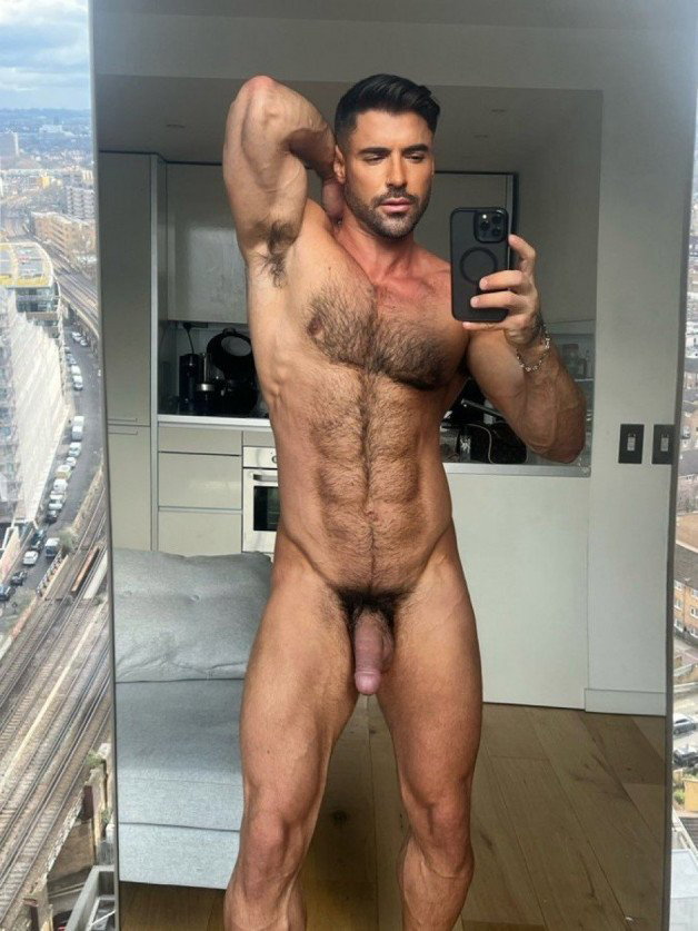 Photo by Smitty with the username @Resol702,  April 23, 2024 at 2:50 PM. The post is about the topic Gay Hairy Men