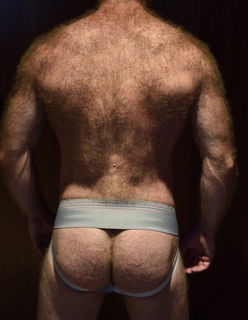 Photo by Smitty with the username @Resol702,  April 28, 2023 at 3:21 PM. The post is about the topic Gay Hairy Back