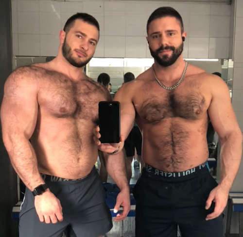 Photo by Smitty with the username @Resol702,  December 9, 2019 at 4:27 PM. The post is about the topic Gay Hairy Men