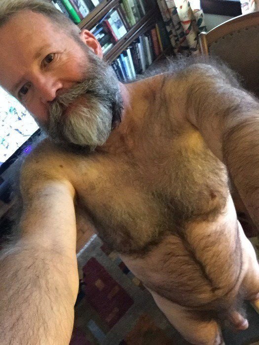 Photo by Smitty with the username @Resol702,  March 30, 2019 at 12:05 AM. The post is about the topic Gay Hairy Men