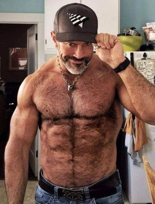 Photo by Smitty with the username @Resol702,  March 22, 2019 at 9:25 PM. The post is about the topic Gay Hairy Men