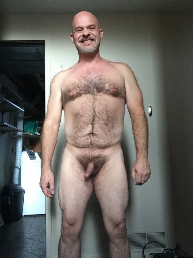 Photo by Smitty with the username @Resol702,  January 27, 2022 at 4:44 PM. The post is about the topic Gay Hairy Men