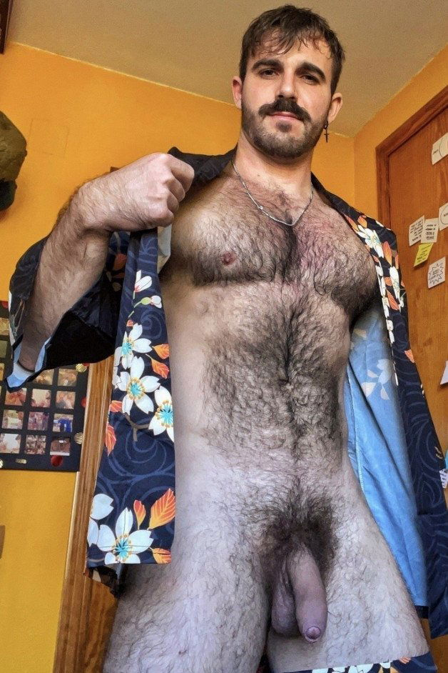 Photo by Smitty with the username @Resol702,  February 15, 2024 at 3:44 PM. The post is about the topic Gay Hairy Men