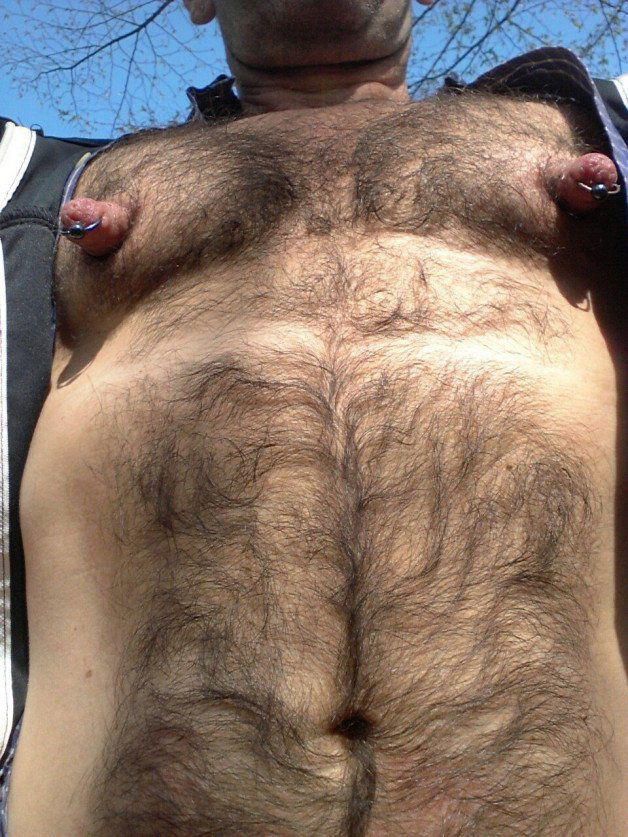 Photo by Smitty with the username @Resol702,  January 20, 2023 at 4:50 PM. The post is about the topic Hairy Man Nips.