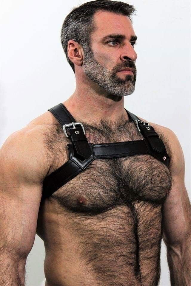 Photo by Smitty with the username @Resol702,  February 21, 2019 at 5:30 AM. The post is about the topic Gay Hairy Men