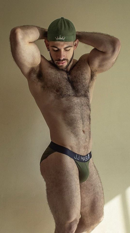 Photo by Smitty with the username @Resol702,  April 22, 2020 at 4:29 AM. The post is about the topic Gay Hairy Men