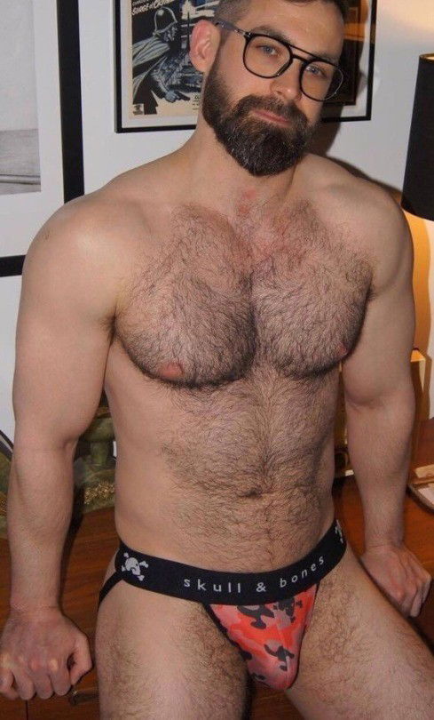 Photo by Smitty with the username @Resol702,  January 14, 2019 at 3:24 PM. The post is about the topic Gay Hairy Men