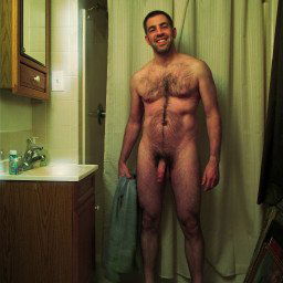 Photo by Smitty with the username @Resol702,  February 7, 2023 at 4:44 PM. The post is about the topic Gay Hairy Men