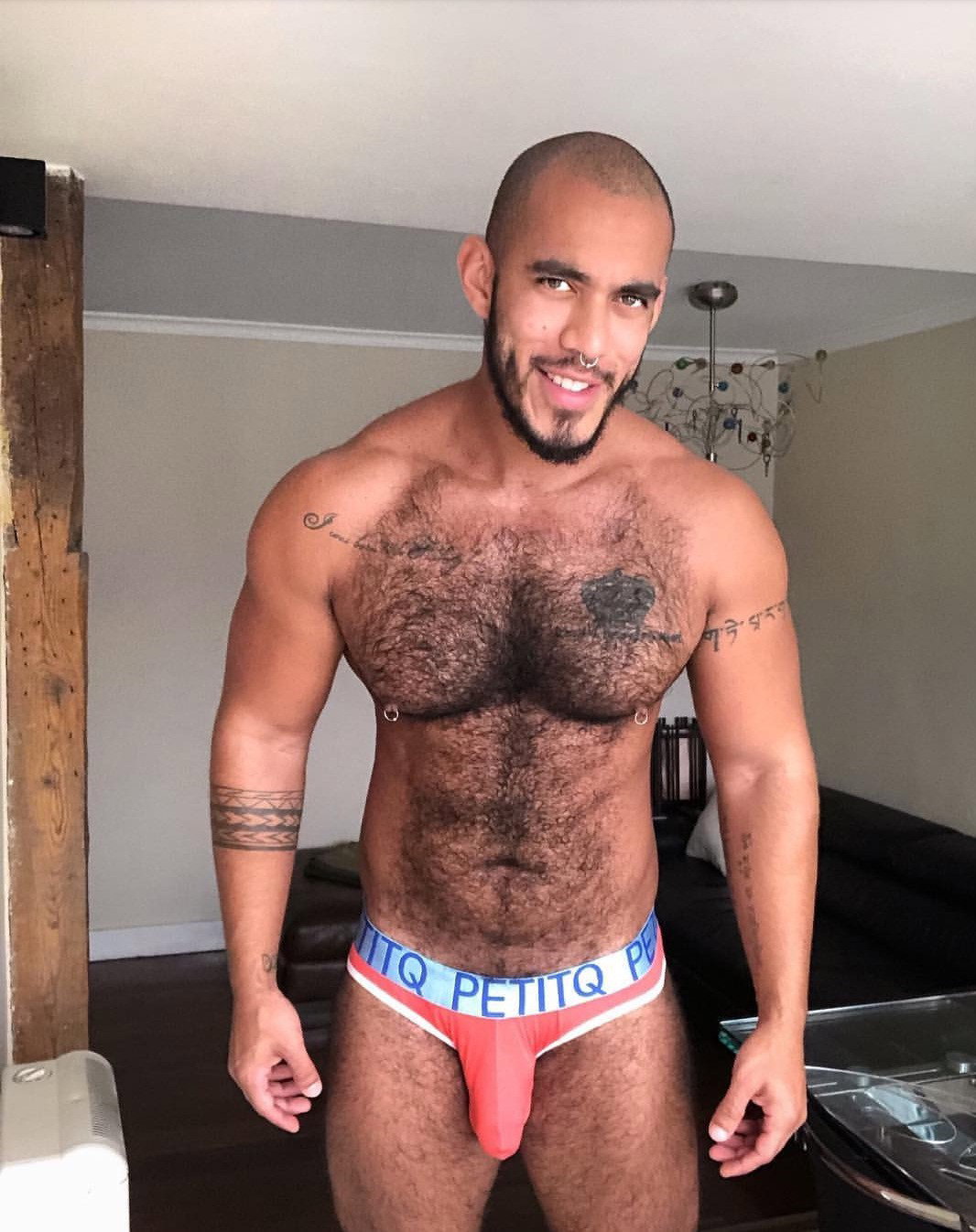 Photo by Smitty with the username @Resol702,  February 1, 2019 at 7:48 PM. The post is about the topic Gay Hairy Men