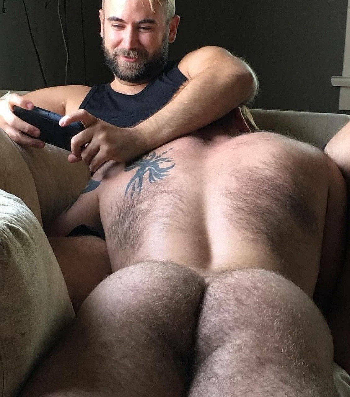 Photo by Smitty with the username @Resol702,  January 25, 2019 at 5:08 AM. The post is about the topic Hairy butt