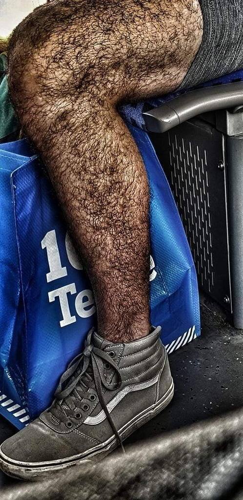 Photo by Smitty with the username @Resol702, posted on February 26, 2024. The post is about the topic Gay hairy legs